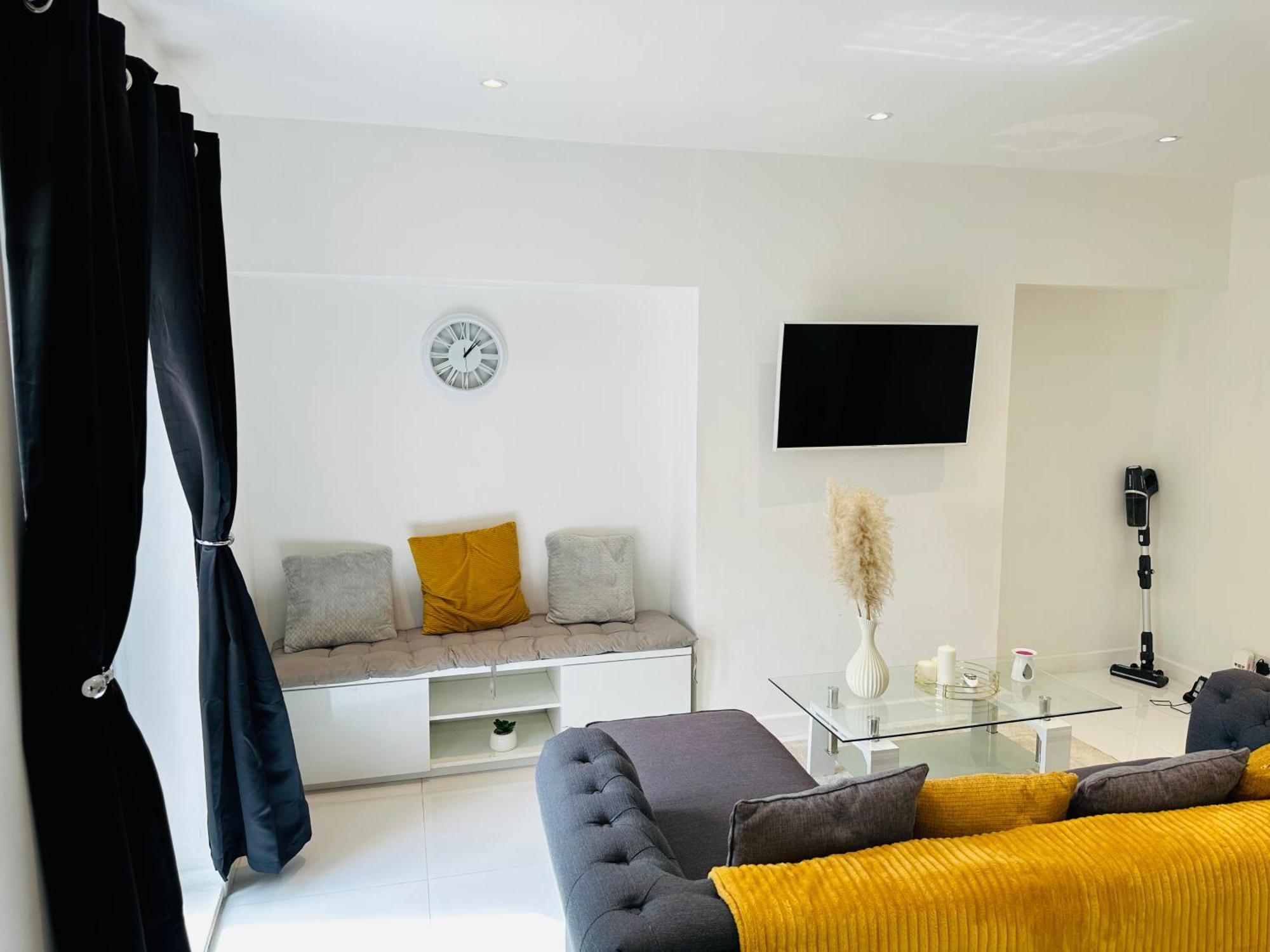 Charming 3-Bed Home Minutes From City Centre Nottingham Zewnętrze zdjęcie